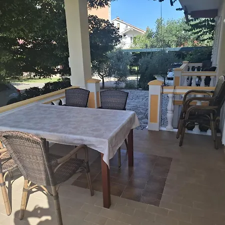 Zvjezdana Apartamento Kampor